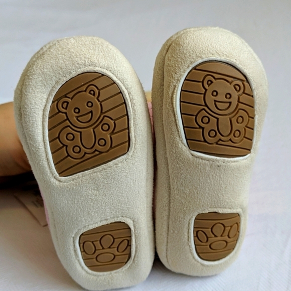 NEW tickle toes pink faux fur baby booties crib shoes size 4 infant - Picture 3 of 7